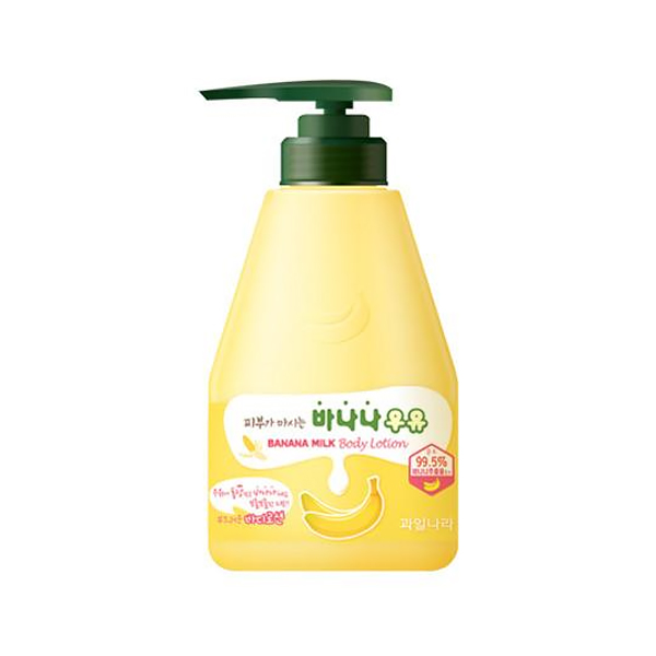 Welcos Лосьон для тела банановый Kwailnara Banana Milk Body Lotion 560г